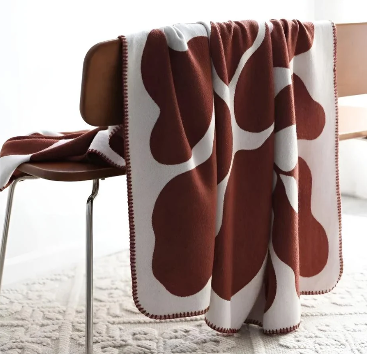 Abstract Pattern Acrylic Blanket – Lightweight 51x71 Cozy Throw for Home Decor and Artistic Comfort